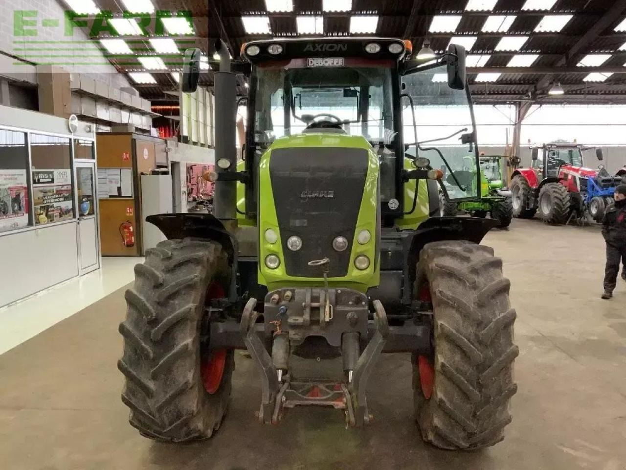 CLAAS axion 820 - Трактор: фото 3 CLAAS axion 820 - Трактор: фото 3