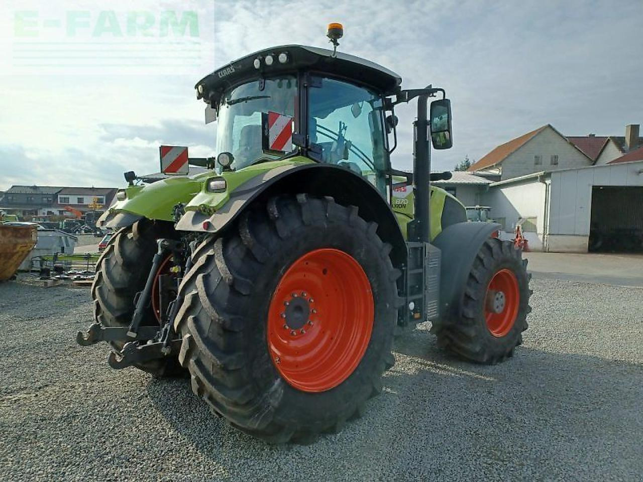 CLAAS axion 870 cmatic - Трактор: фото 4 CLAAS axion 870 cmatic - Трактор: фото 4