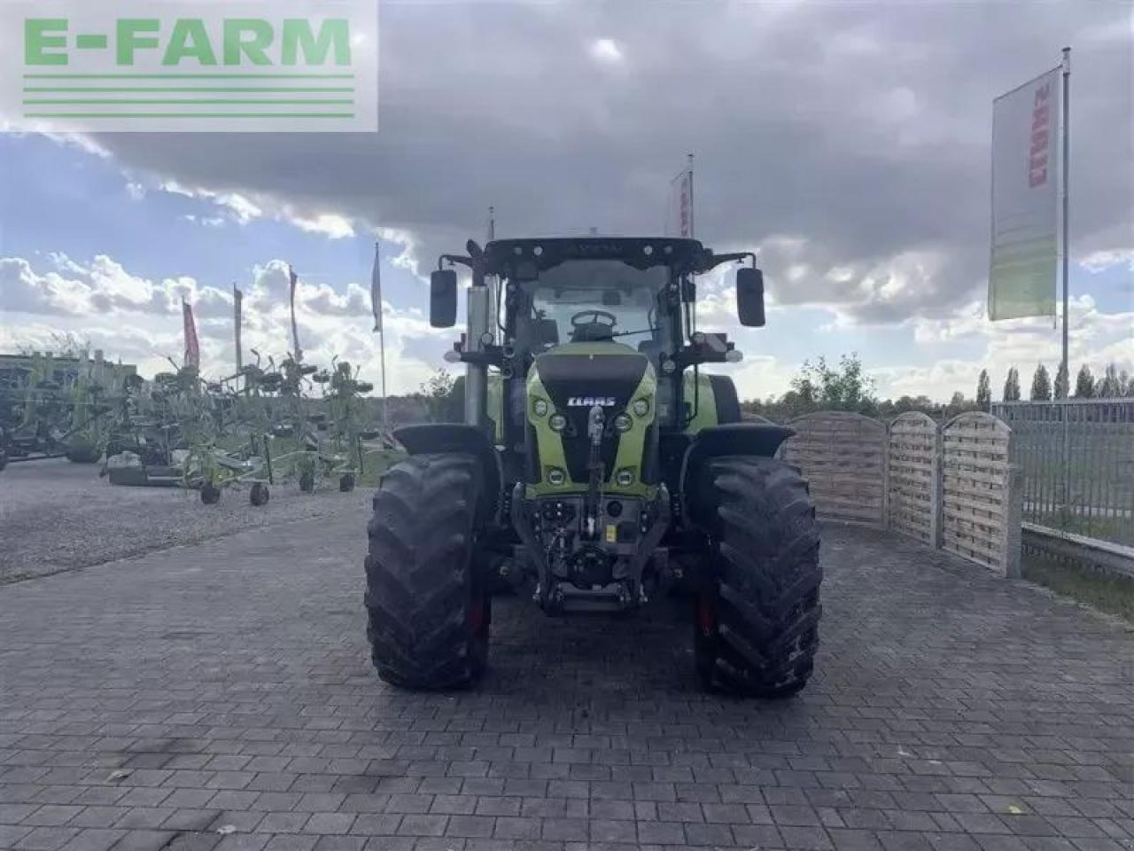 CLAAS axion 870 cmatic cebis CMATIC CEBIS - Трактор: фото 2 CLAAS axion 870 cmatic cebis CMATIC CEBIS - Трактор: фото 2