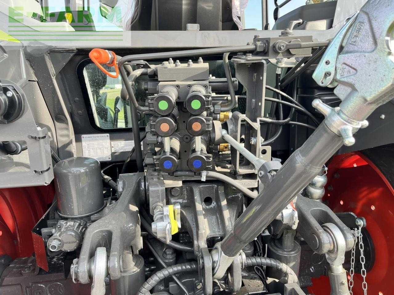 Трактор CLAAS axos 3.105: фото 12