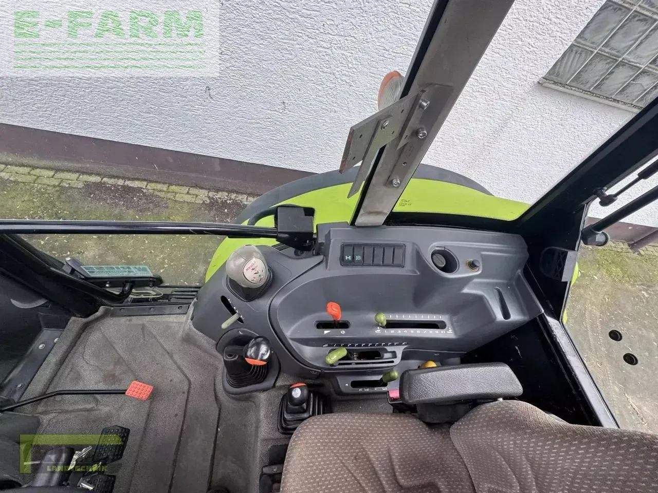 CLAAS axos 320 cx stoll fz 20 CX - Трактор: фото 5 CLAAS axos 320 cx stoll fz 20 CX - Трактор: фото 5