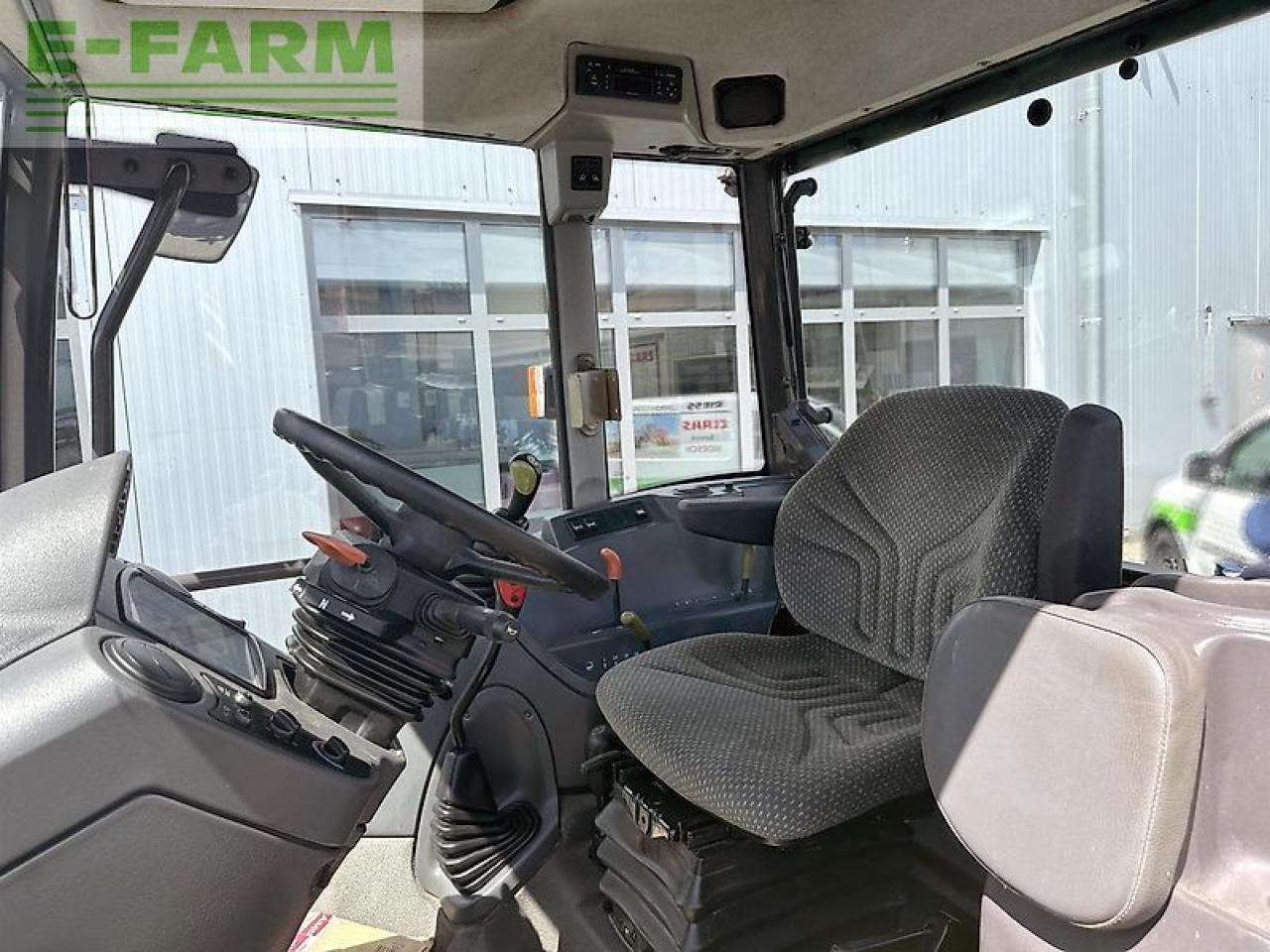 CLAAS celtis 456 rx comfort stoll fz 30 - Трактор: фото 4 CLAAS celtis 456 rx comfort stoll fz 30 - Трактор: фото 4