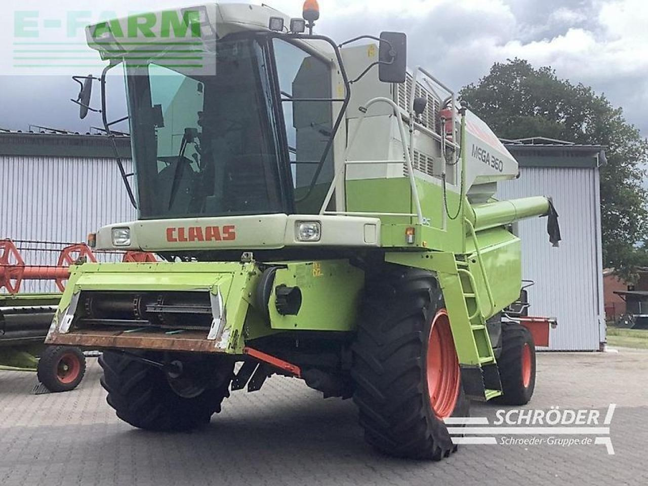 CLAAS dominator 360 mega + c 600 schneidwerk - Зерноуборочный комбайн: фото 1 CLAAS dominator 360 mega + c 600 schneidwerk - Зерноуборочный комбайн: фото 1