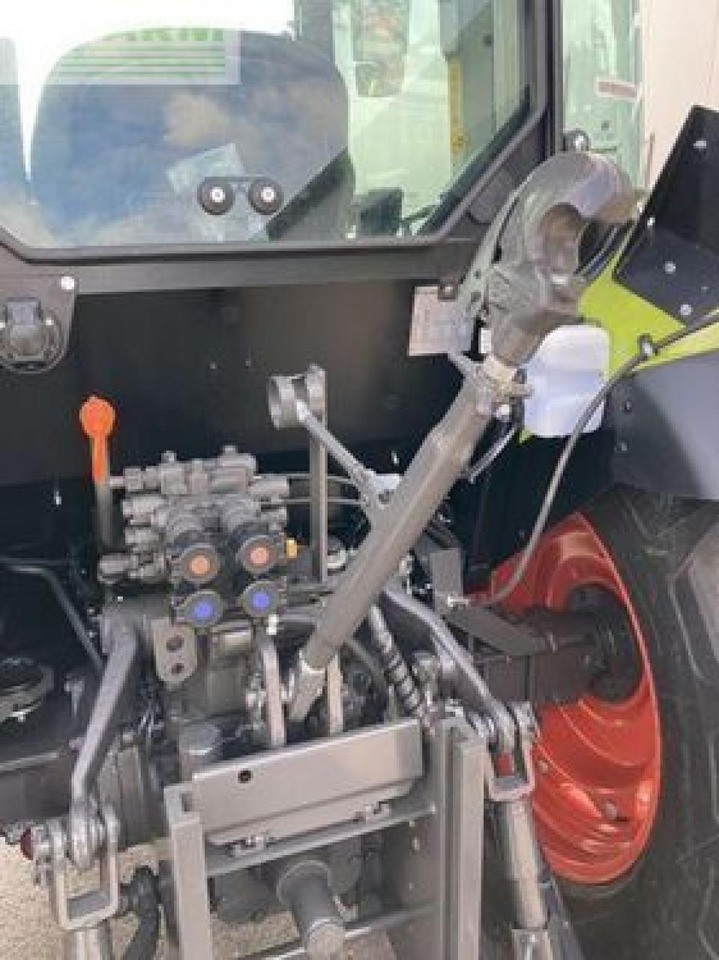 CLAAS elios 210 - Трактор: фото 4 CLAAS elios 210 - Трактор: фото 4