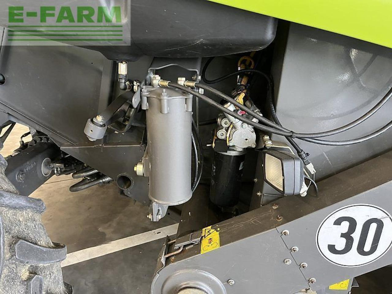 Зерноуборочный комбайн CLAAS lexion 670 tt: фото 11 Зерноуборочный комбайн CLAAS lexion 670 tt: фото 11