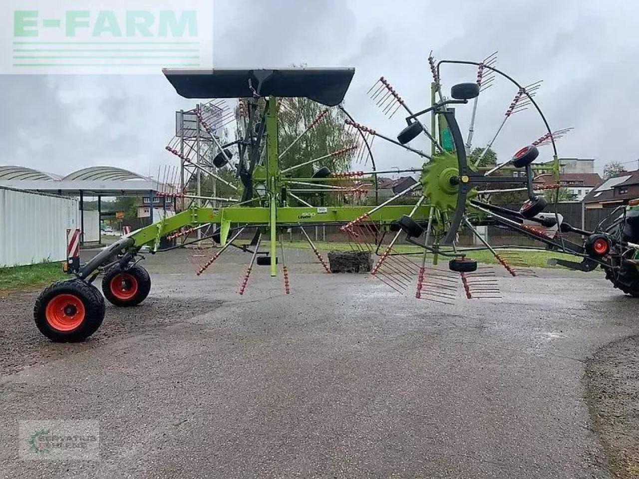 CLAAS liner 1900 seitenschwader in gutem zustand - Сеноворошилка: фото 1 CLAAS liner 1900 seitenschwader in gutem zustand - Сеноворошилка: фото 1