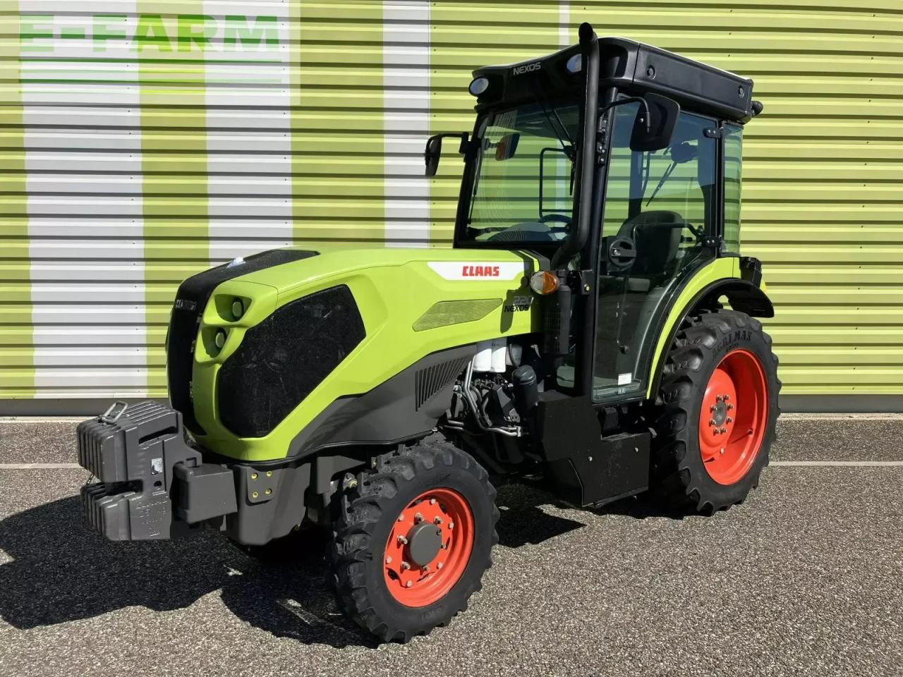 CLAAS nexos 220 s - Трактор: фото 1 CLAAS nexos 220 s - Трактор: фото 1