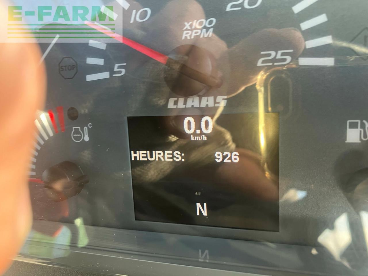 CLAAS nexos 220 ve cabine 4rm - Трактор: фото 4 CLAAS nexos 220 ve cabine 4rm - Трактор: фото 4