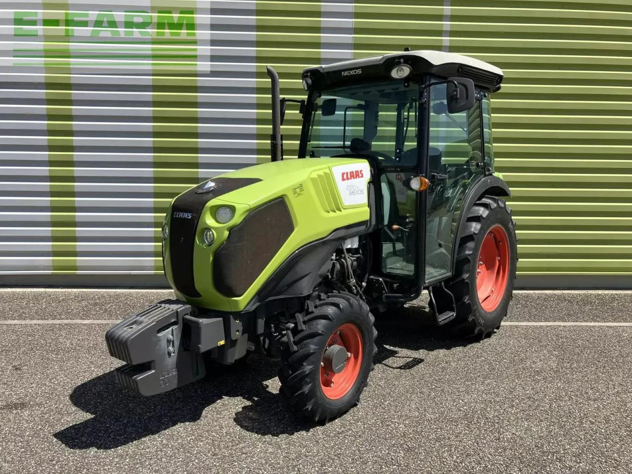 CLAAS nexos 220 vl VL - Трактор: фото 1 CLAAS nexos 220 vl VL - Трактор: фото 1