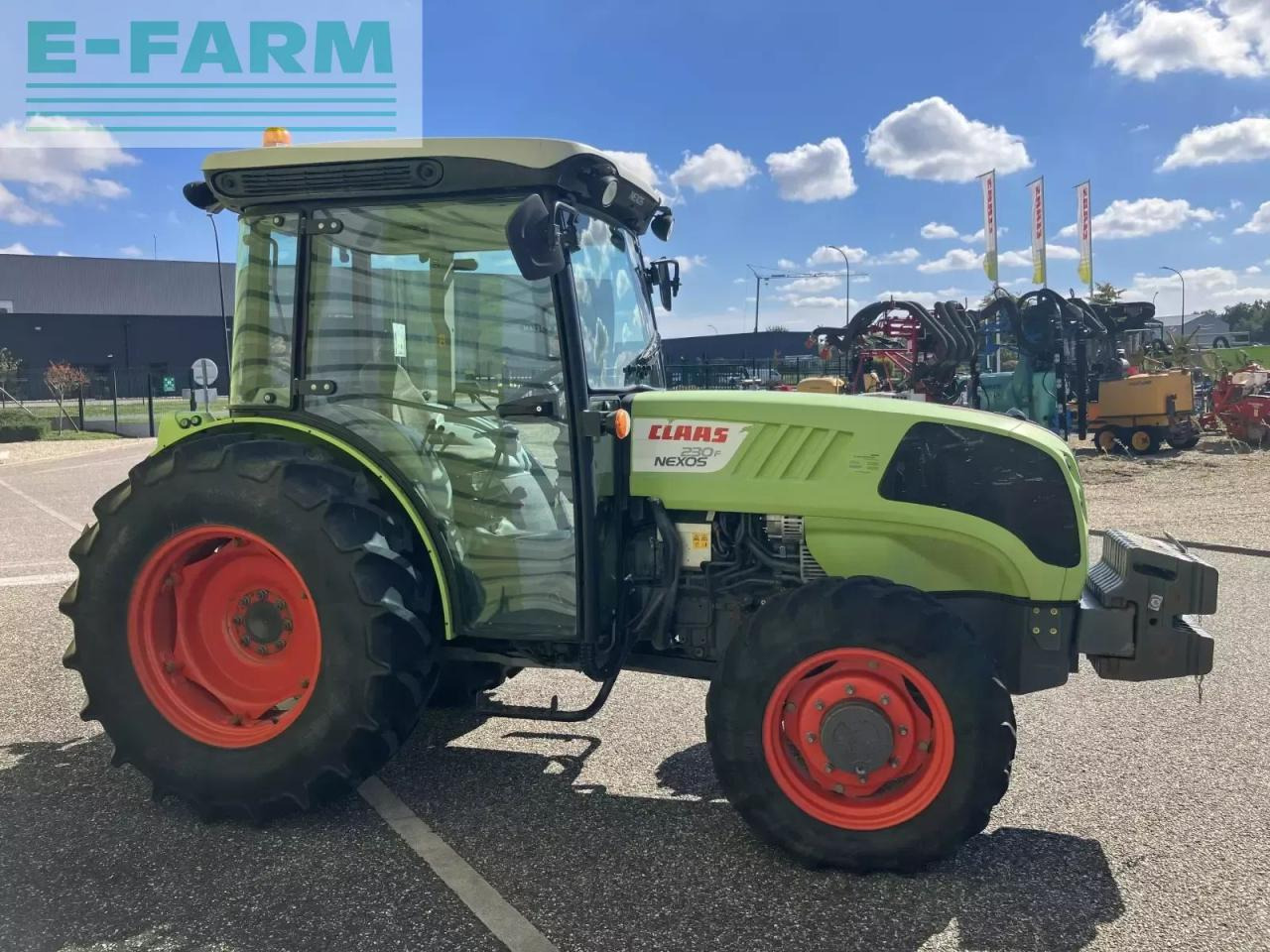 CLAAS nexos 230 f - Трактор: фото 4 CLAAS nexos 230 f - Трактор: фото 4
