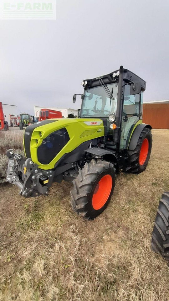 CLAAS nexos 240 l comfort - Трактор: фото 1 CLAAS nexos 240 l comfort - Трактор: фото 1