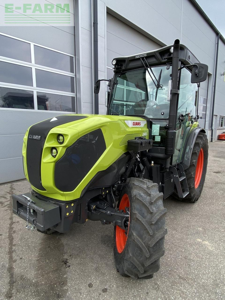 CLAAS nexos 240 l comfort - Трактор: фото 1 CLAAS nexos 240 l comfort - Трактор: фото 1