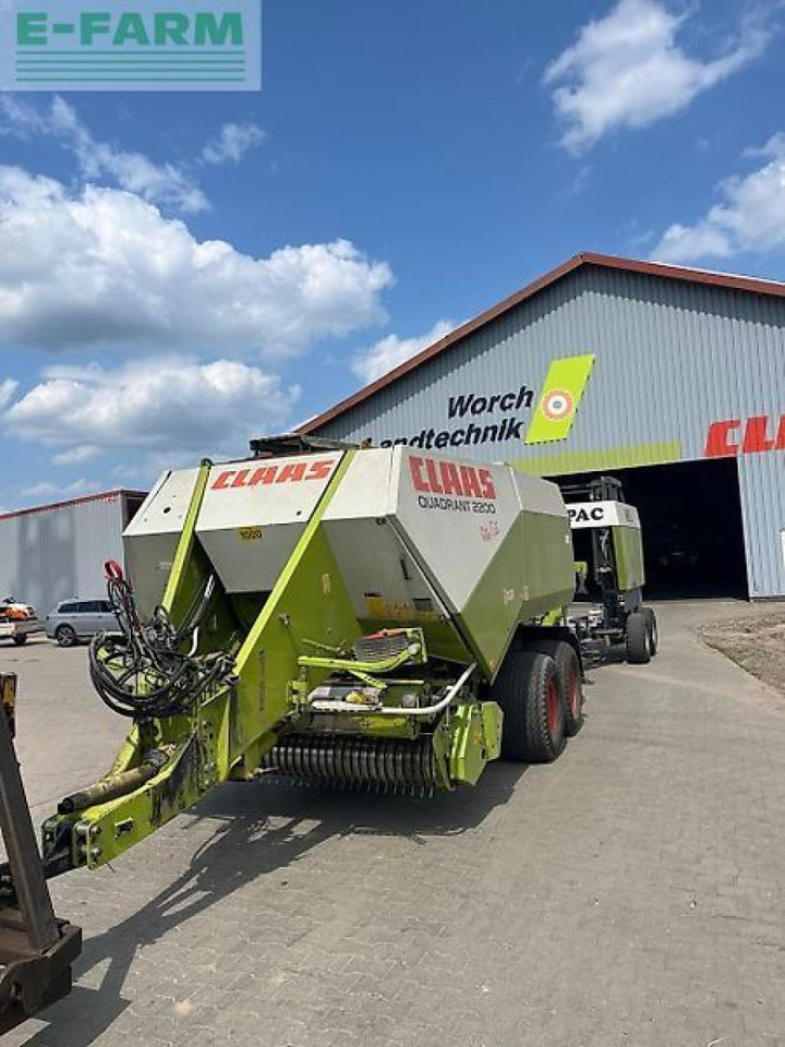 CLAAS quadrant 2200 rc - Пресс-подборщик тюковый: фото 1 CLAAS quadrant 2200 rc - Пресс-подборщик тюковый: фото 1
