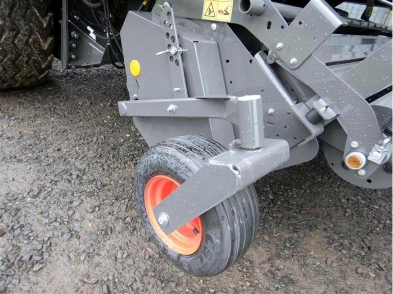 Пресс-подборщик тюковый CLAAS rollant 454 uniwrap: фото 17
