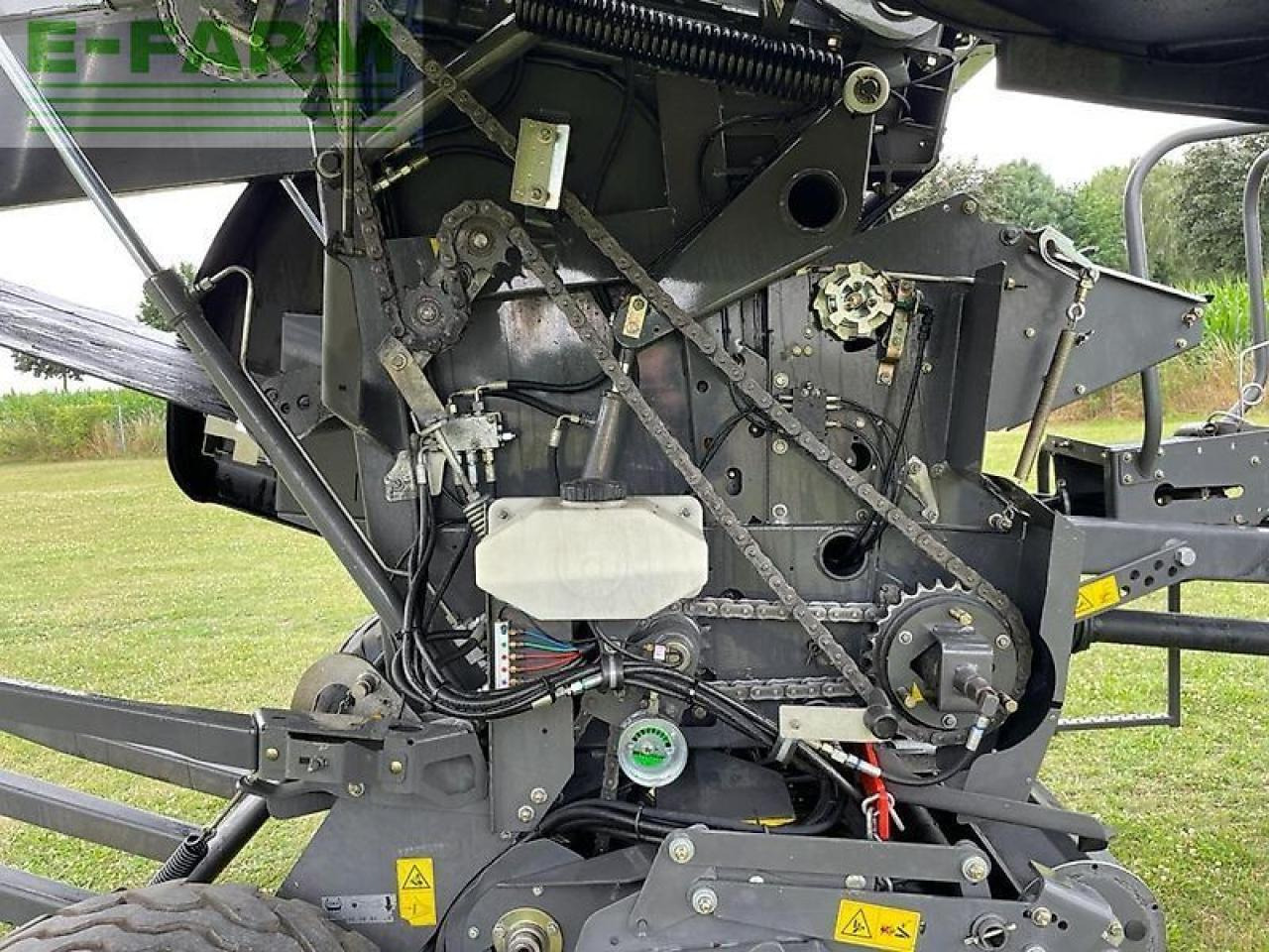 CLAAS variant 385 rc - Пресс-подборщик тюковый: фото 4 CLAAS variant 385 rc - Пресс-подборщик тюковый: фото 4