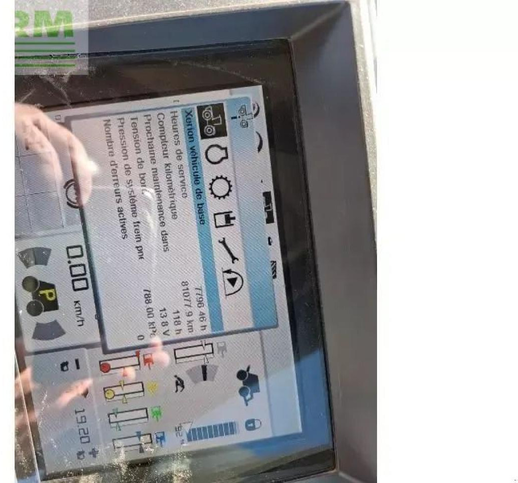 CLAAS xerion 3300 - Трактор: фото 1 CLAAS xerion 3300 - Трактор: фото 1