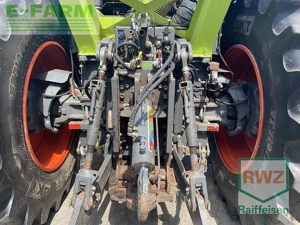 CLAAS xerion 3300 trac vc TRAC VC - Трактор: фото 4 CLAAS xerion 3300 trac vc TRAC VC - Трактор: фото 4