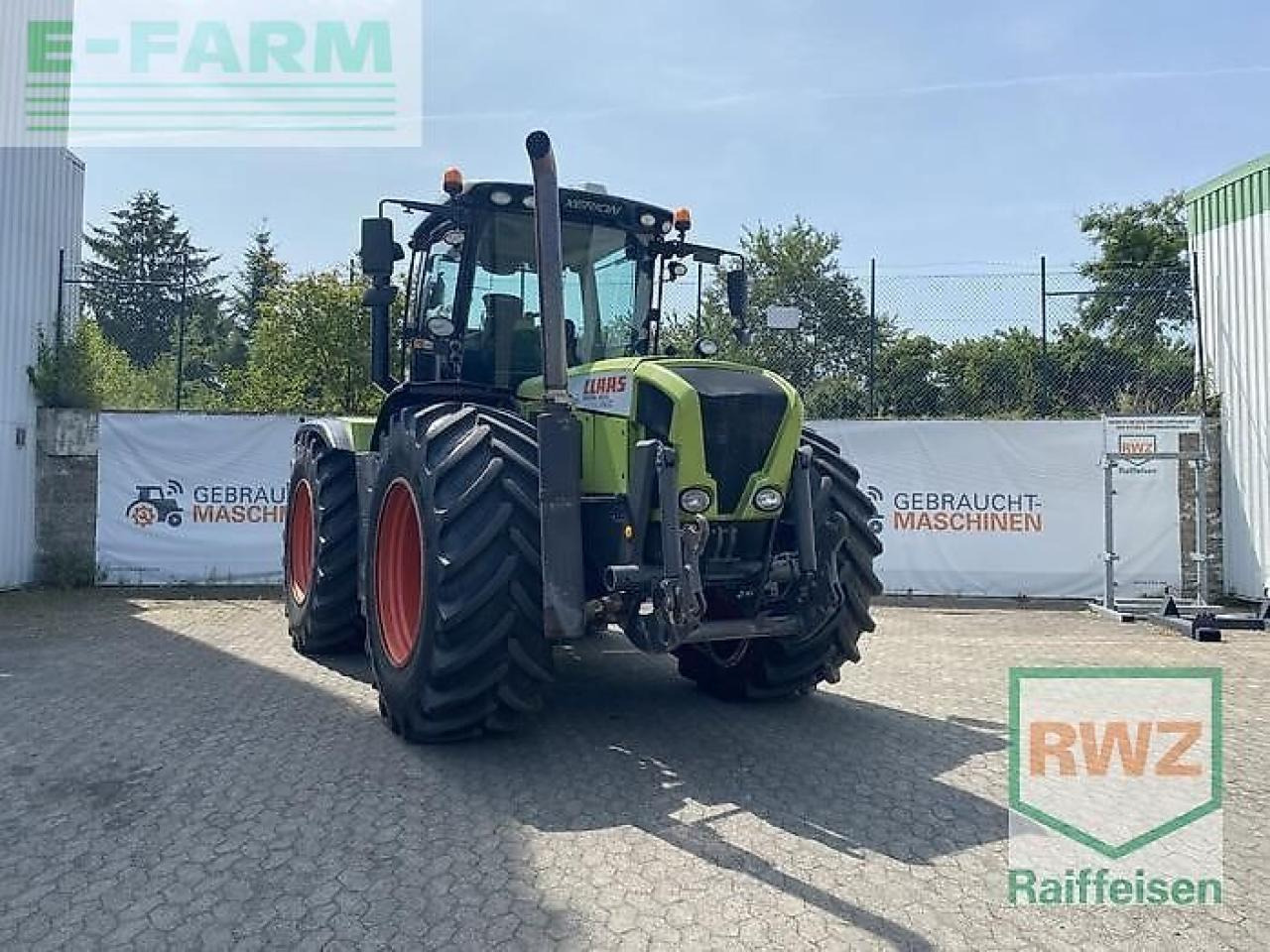 CLAAS xerion 3300 trac vc TRAC VC - Трактор: фото 1 CLAAS xerion 3300 trac vc TRAC VC - Трактор: фото 1