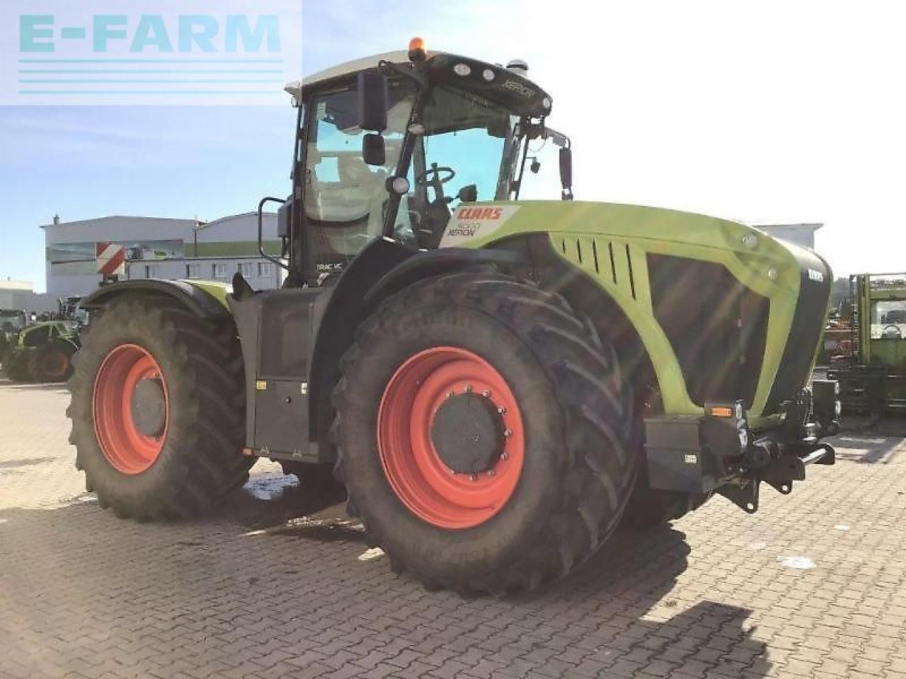CLAAS xerion 5000 trac vc TRAC VC - Трактор: фото 3 CLAAS xerion 5000 trac vc TRAC VC - Трактор: фото 3