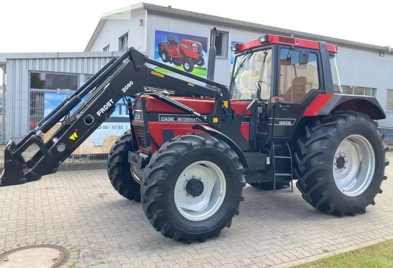 Case-IH 1255 xl - Трактор: фото 2 Case-IH 1255 xl - Трактор: фото 2