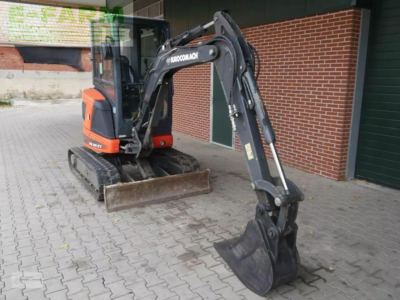 Case-IH eurocomach es25zt - Мини-экскаватор: фото 2 Case-IH eurocomach es25zt - Мини-экскаватор: фото 2