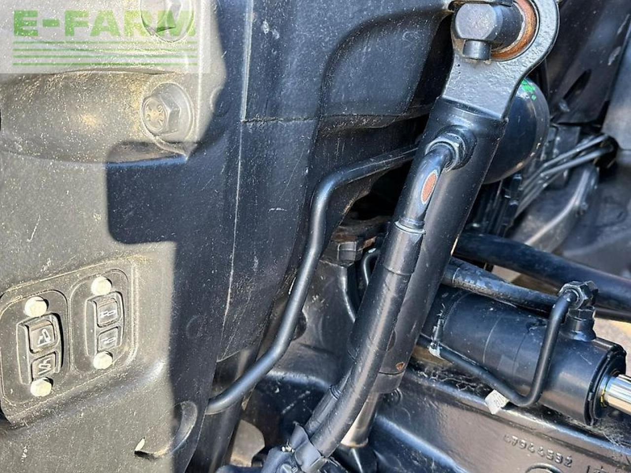 Case-IH optum 300 cvx CVX - Трактор: фото 5 Case-IH optum 300 cvx CVX - Трактор: фото 5