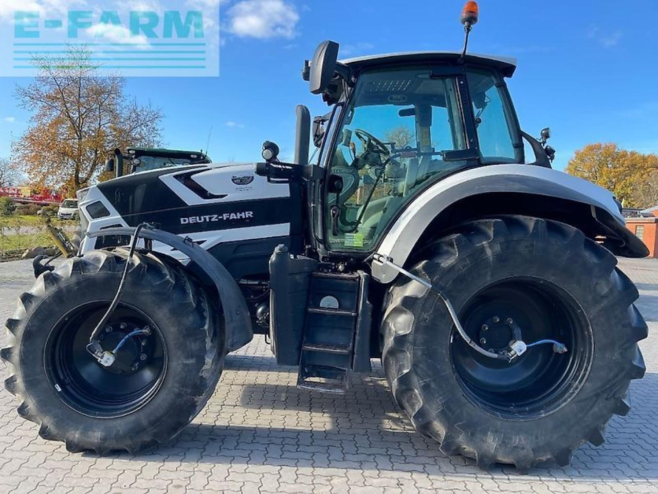 Deutz-Fahr 6215 agrotron ttv - Трактор: фото 2 Deutz-Fahr 6215 agrotron ttv - Трактор: фото 2