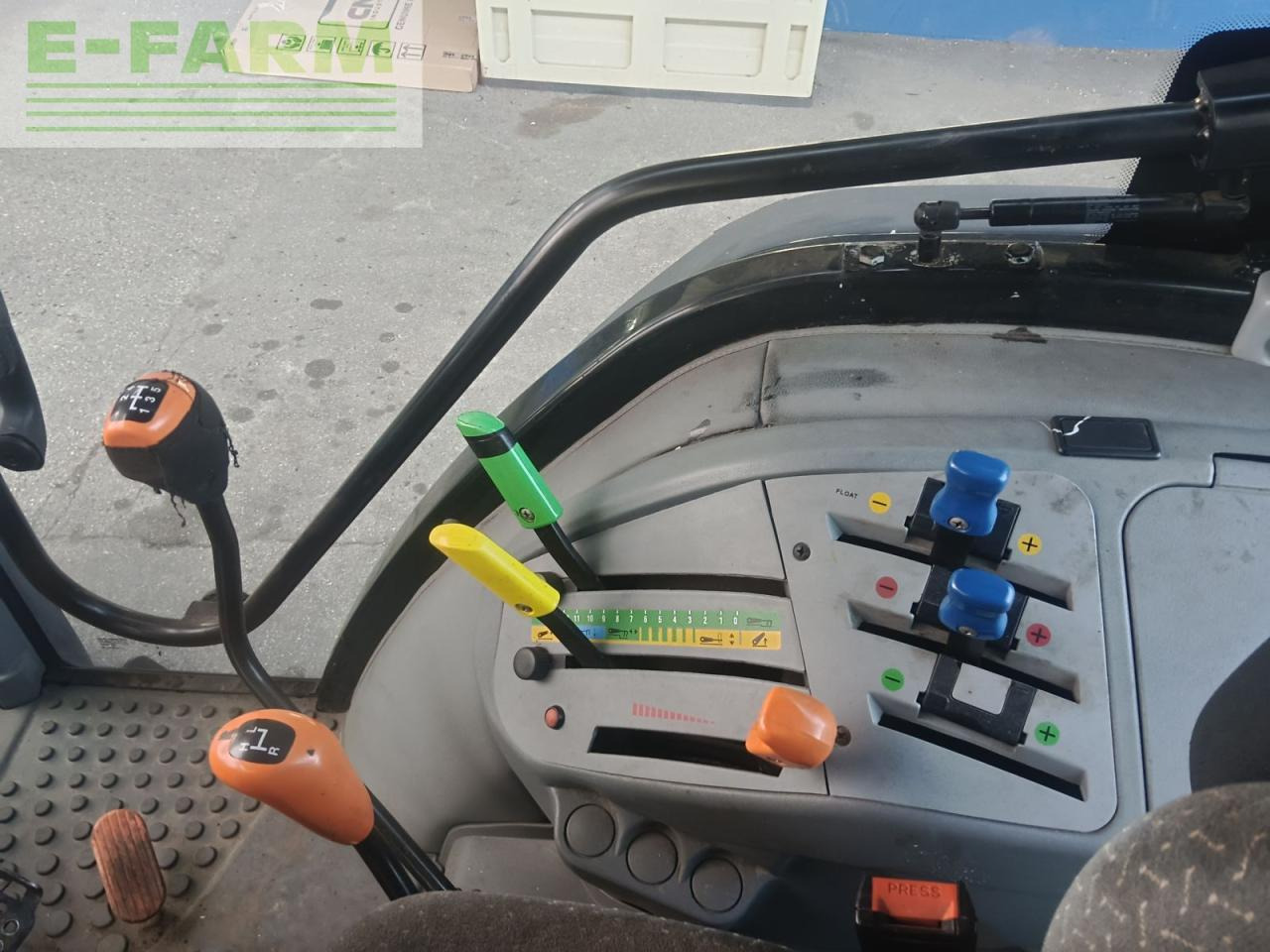 Deutz-Fahr agroplus 320 ecoline aktion201 Ecoline - Трактор: фото 4 Deutz-Fahr agroplus 320 ecoline aktion201 Ecoline - Трактор: фото 4