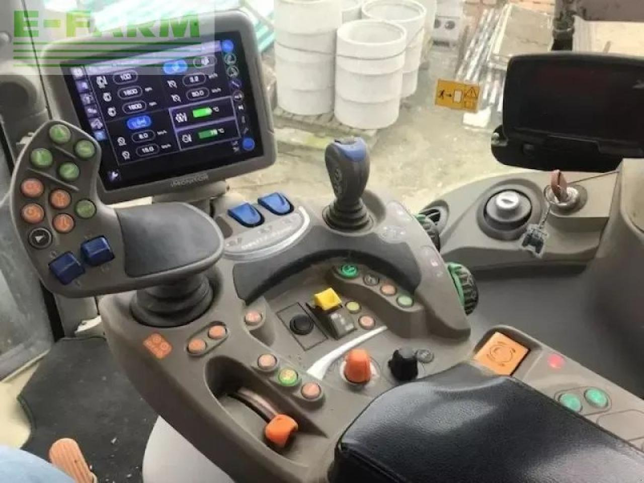 Трактор Deutz-Fahr agrot.6215ttv: фото 8 Трактор Deutz-Fahr agrot.6215ttv: фото 8