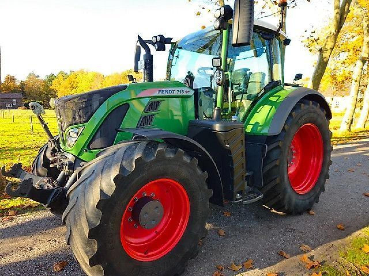 Fendt 718 s4 profi version mit 2 bremspedalen ( 716 720 722 724 ) - Трактор: фото 2 Fendt 718 s4 profi version mit 2 bremspedalen ( 716 720 722 724 ) - Трактор: фото 2