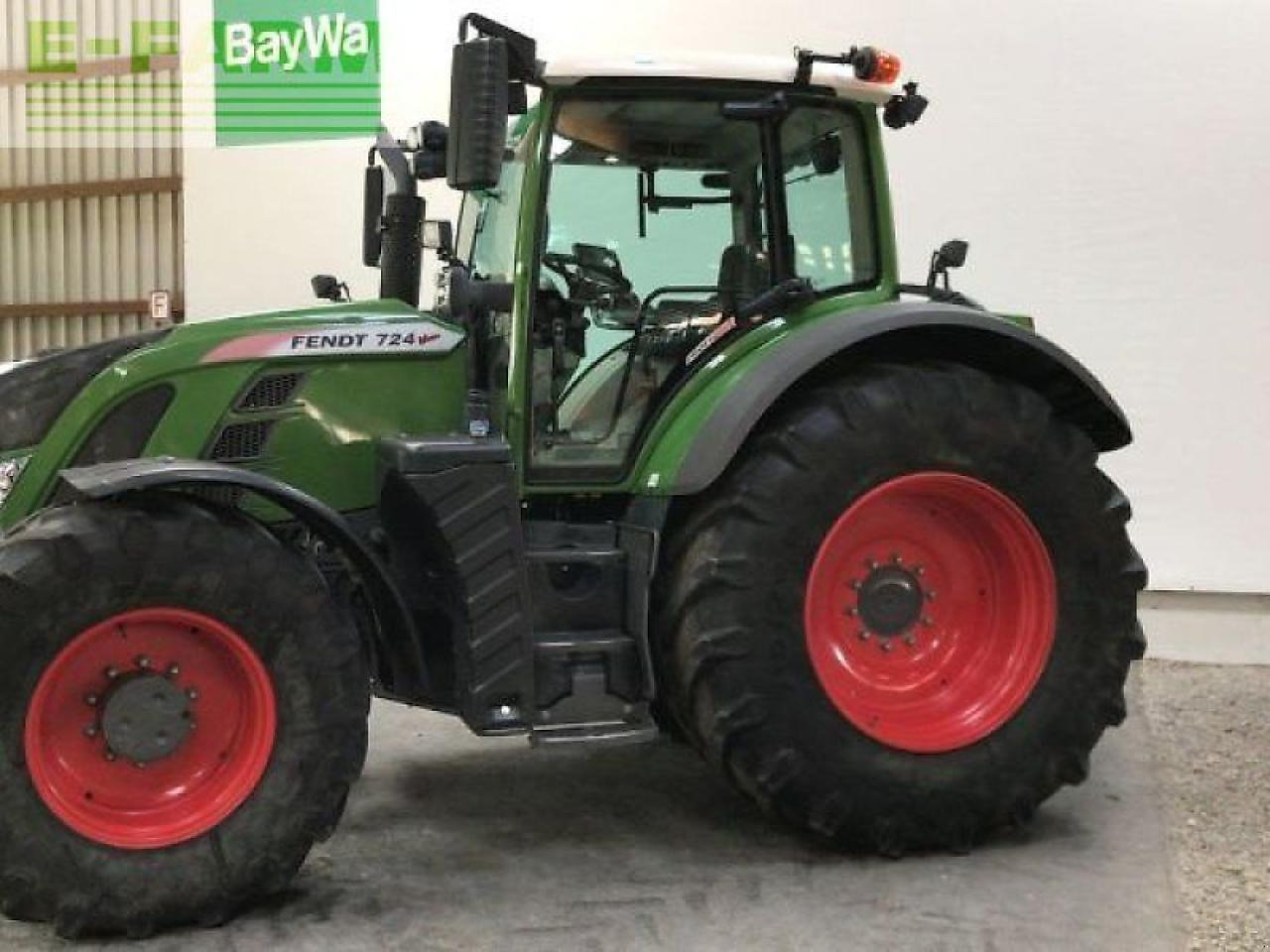 Fendt 724 s4 profi plus - Трактор: фото 3 Fendt 724 s4 profi plus - Трактор: фото 3