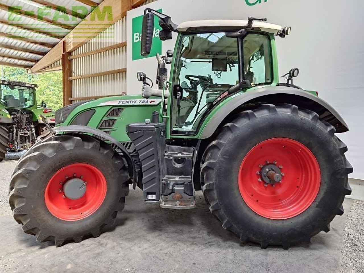 Fendt 724 scr profi plus - Трактор: фото 3 Fendt 724 scr profi plus - Трактор: фото 3