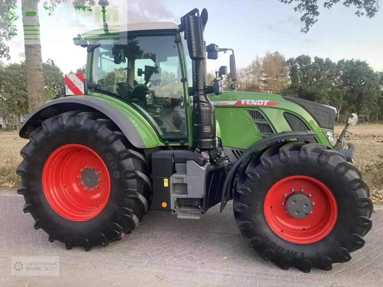 Fendt 724 vario profi+ - Трактор: фото 3 Fendt 724 vario profi+ - Трактор: фото 3