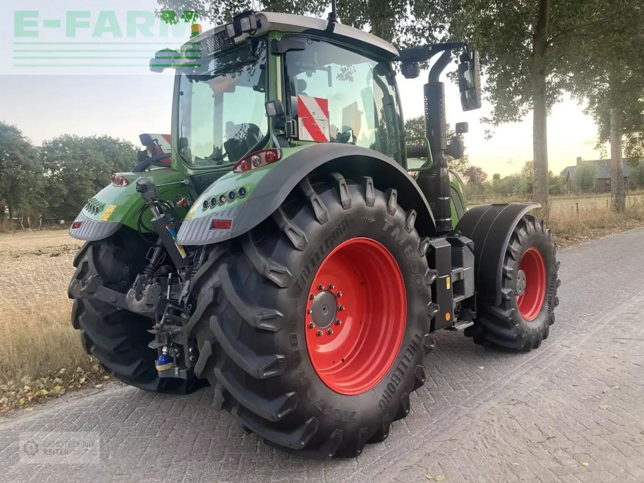 Fendt 724 vario profi+ - Трактор: фото 4 Fendt 724 vario profi+ - Трактор: фото 4