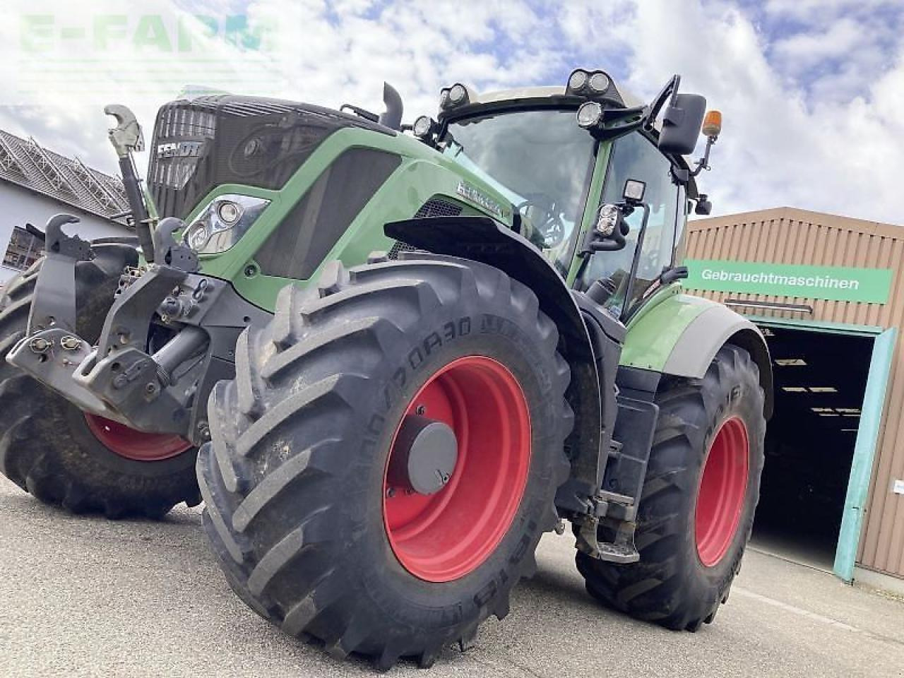 Fendt 824 vario s4 profi plus ProfiPlus - Трактор: фото 1 Fendt 824 vario s4 profi plus ProfiPlus - Трактор: фото 1