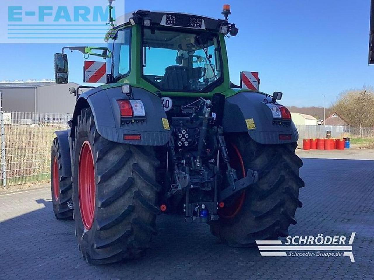 Fendt 824 vario s4 profi plus ProfiPlus - Трактор: фото 3 Fendt 824 vario s4 profi plus ProfiPlus - Трактор: фото 3