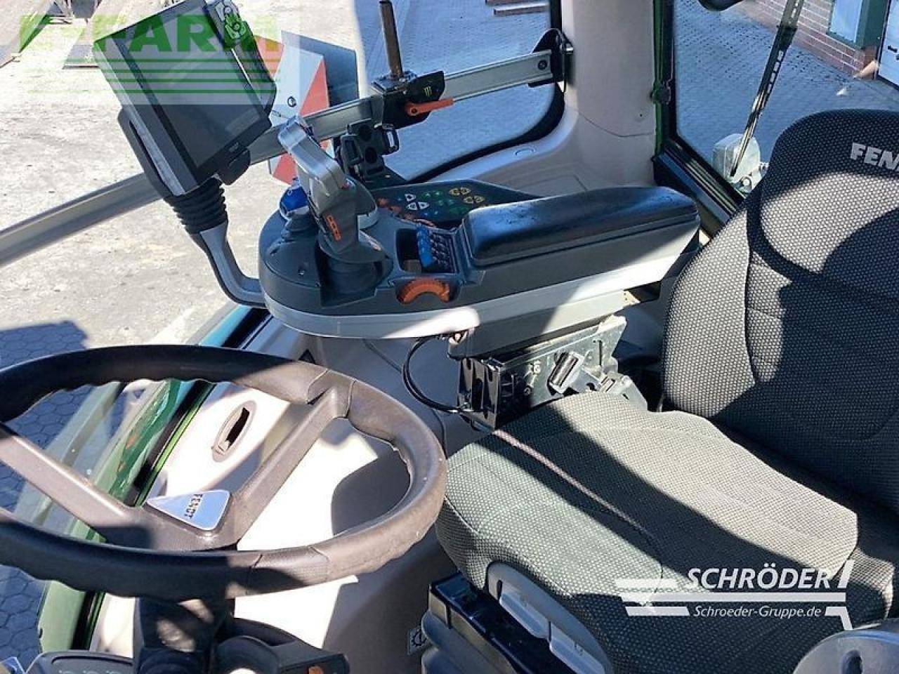 Fendt 824 vario s4 profi plus ProfiPlus - Трактор: фото 3 Fendt 824 vario s4 profi plus ProfiPlus - Трактор: фото 3