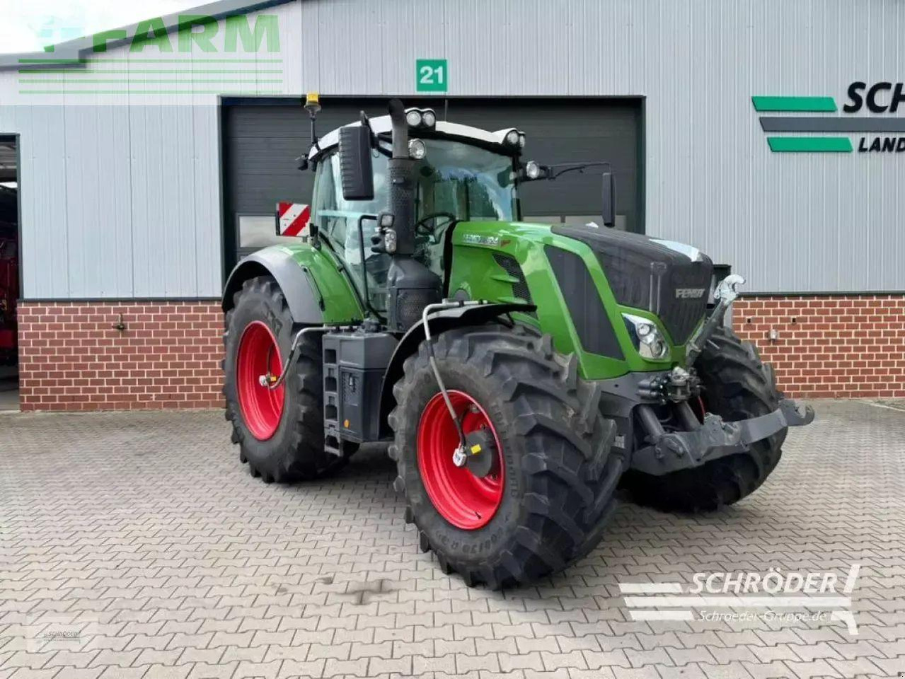 Fendt 824 vario s4 profi plus ProfiPlus - Трактор: фото 1 Fendt 824 vario s4 profi plus ProfiPlus - Трактор: фото 1