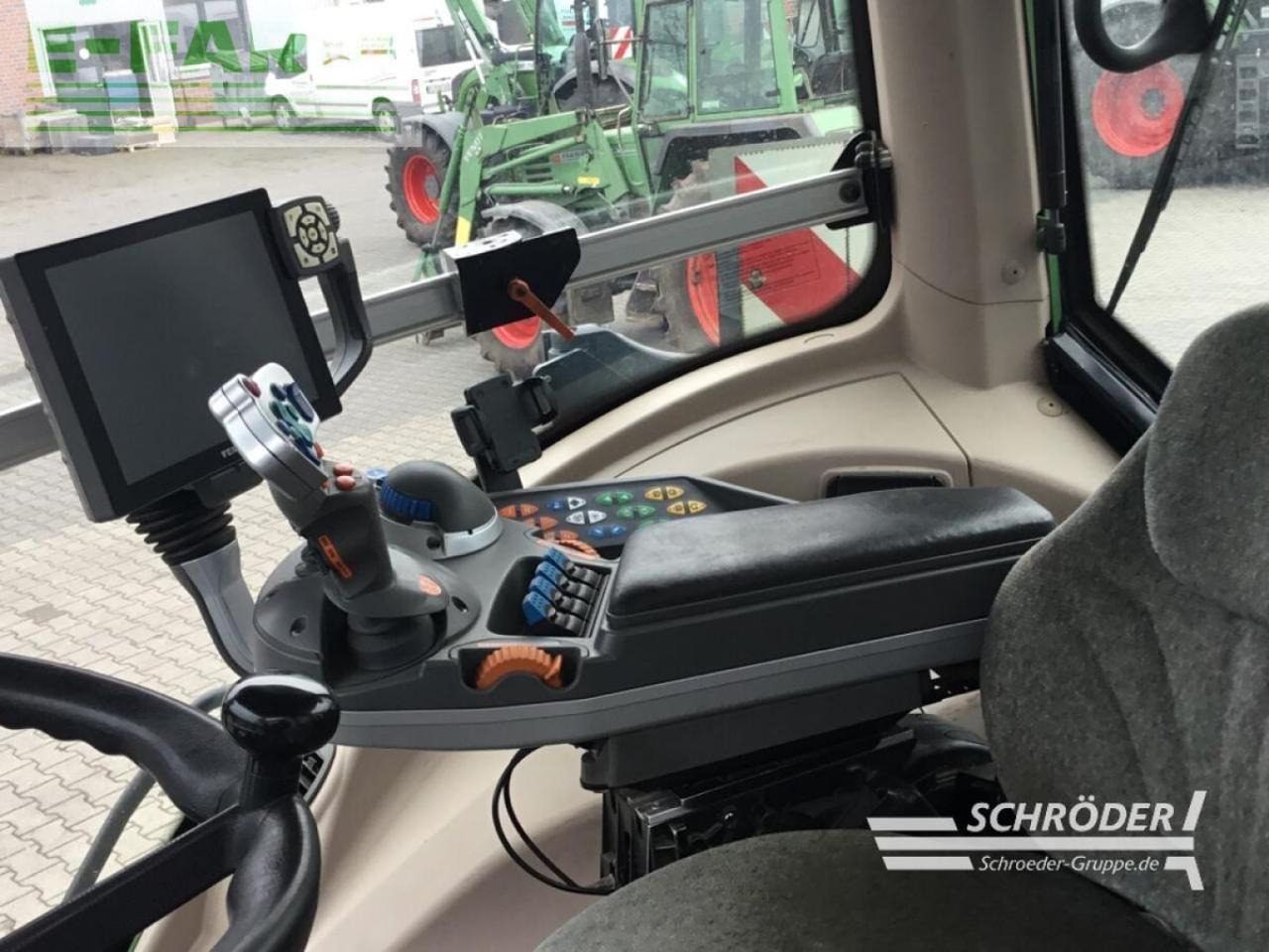 Fendt 828 s4 profi plus - Трактор: фото 5 Fendt 828 s4 profi plus - Трактор: фото 5