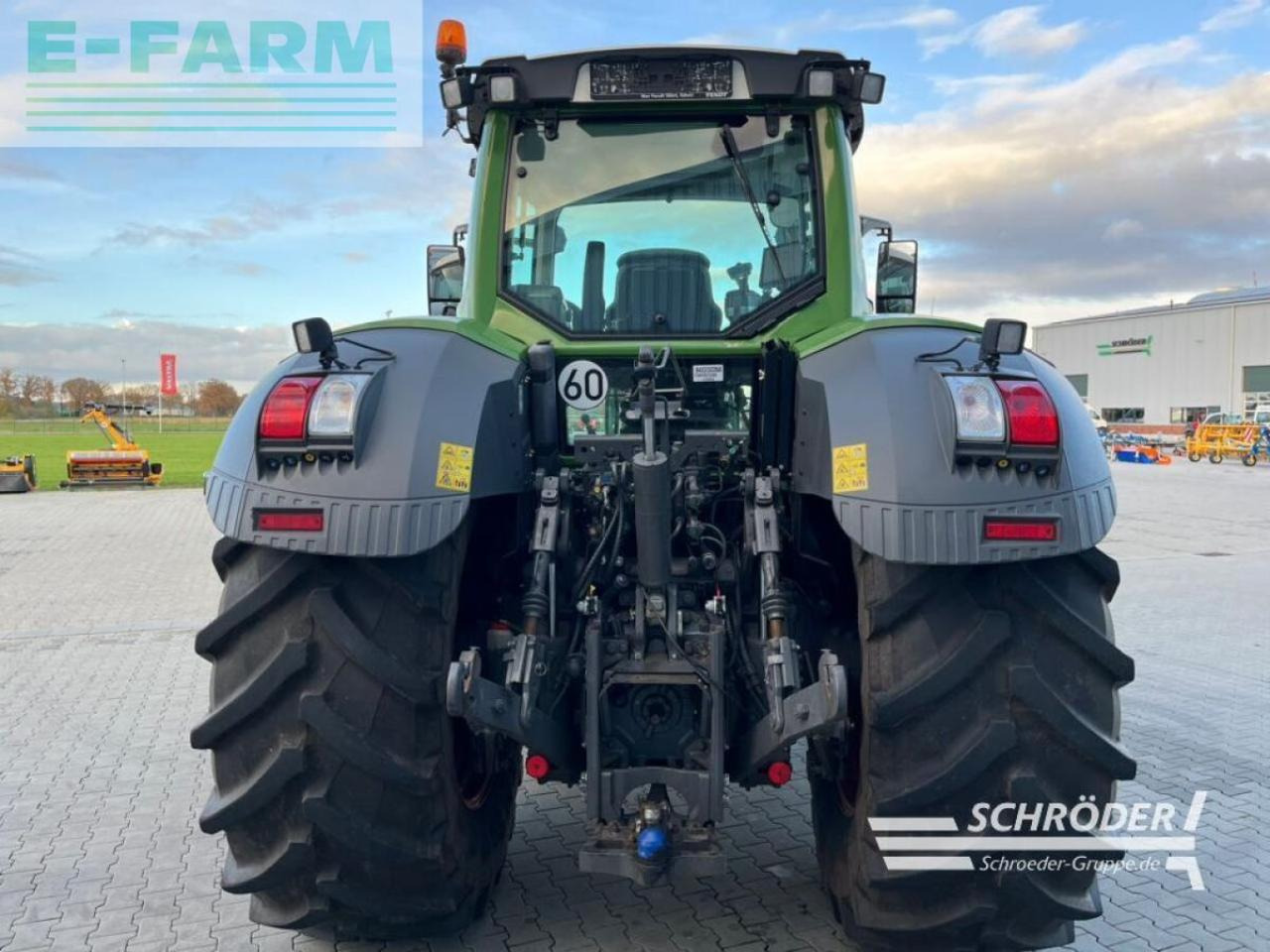 Fendt 828 vario s4 profi plus ProfiPlus - Трактор: фото 3 Fendt 828 vario s4 profi plus ProfiPlus - Трактор: фото 3