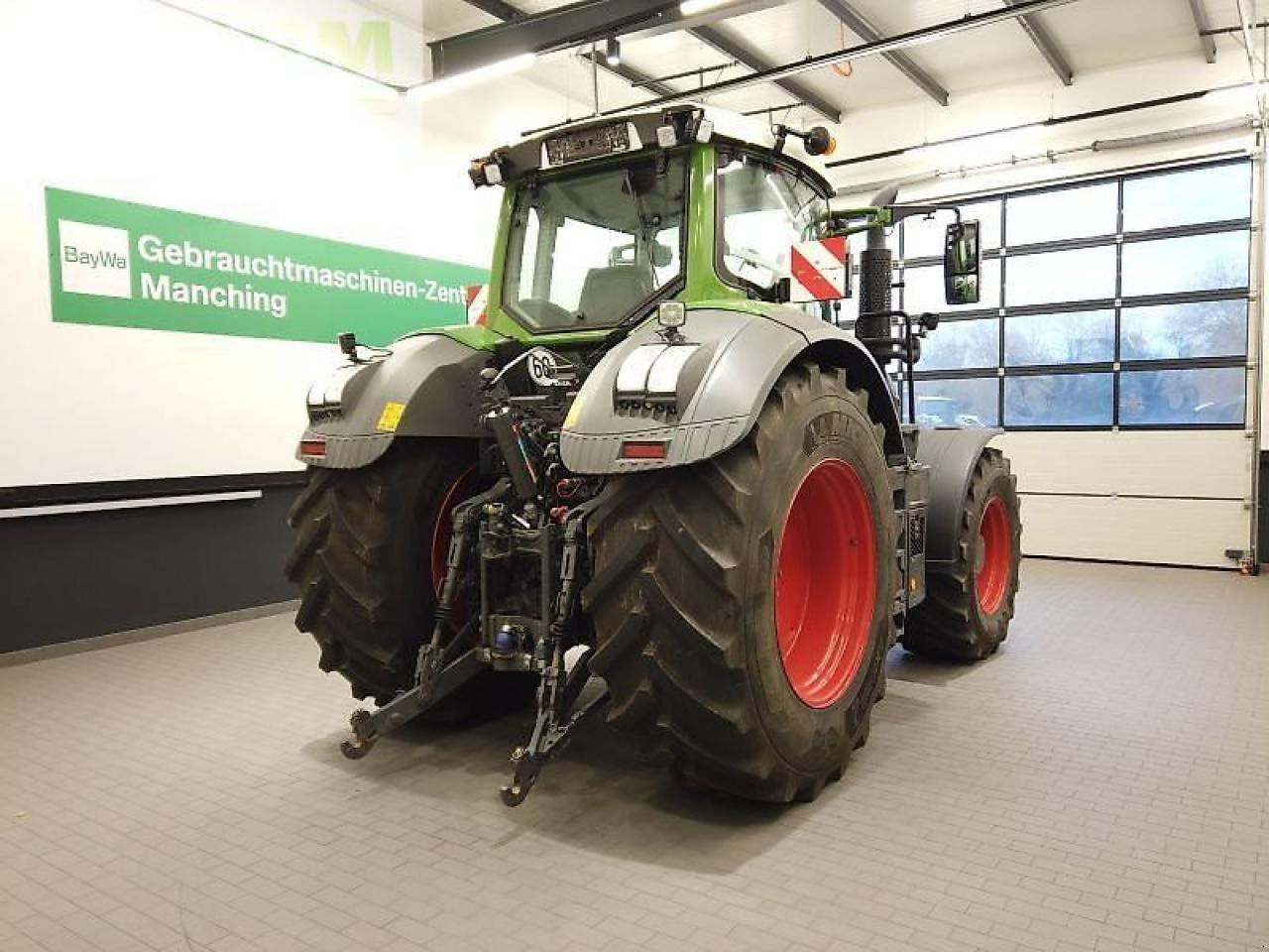 Fendt 828 vario s4 profi plus ProfiPlus - Трактор: фото 4 Fendt 828 vario s4 profi plus ProfiPlus - Трактор: фото 4