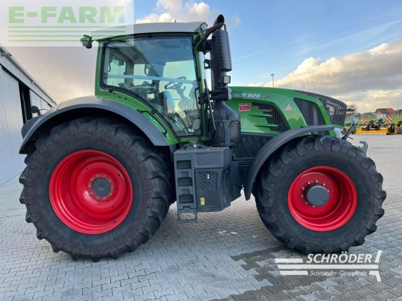 Fendt 828 vario s4 profi plus ProfiPlus - Трактор: фото 2 Fendt 828 vario s4 profi plus ProfiPlus - Трактор: фото 2