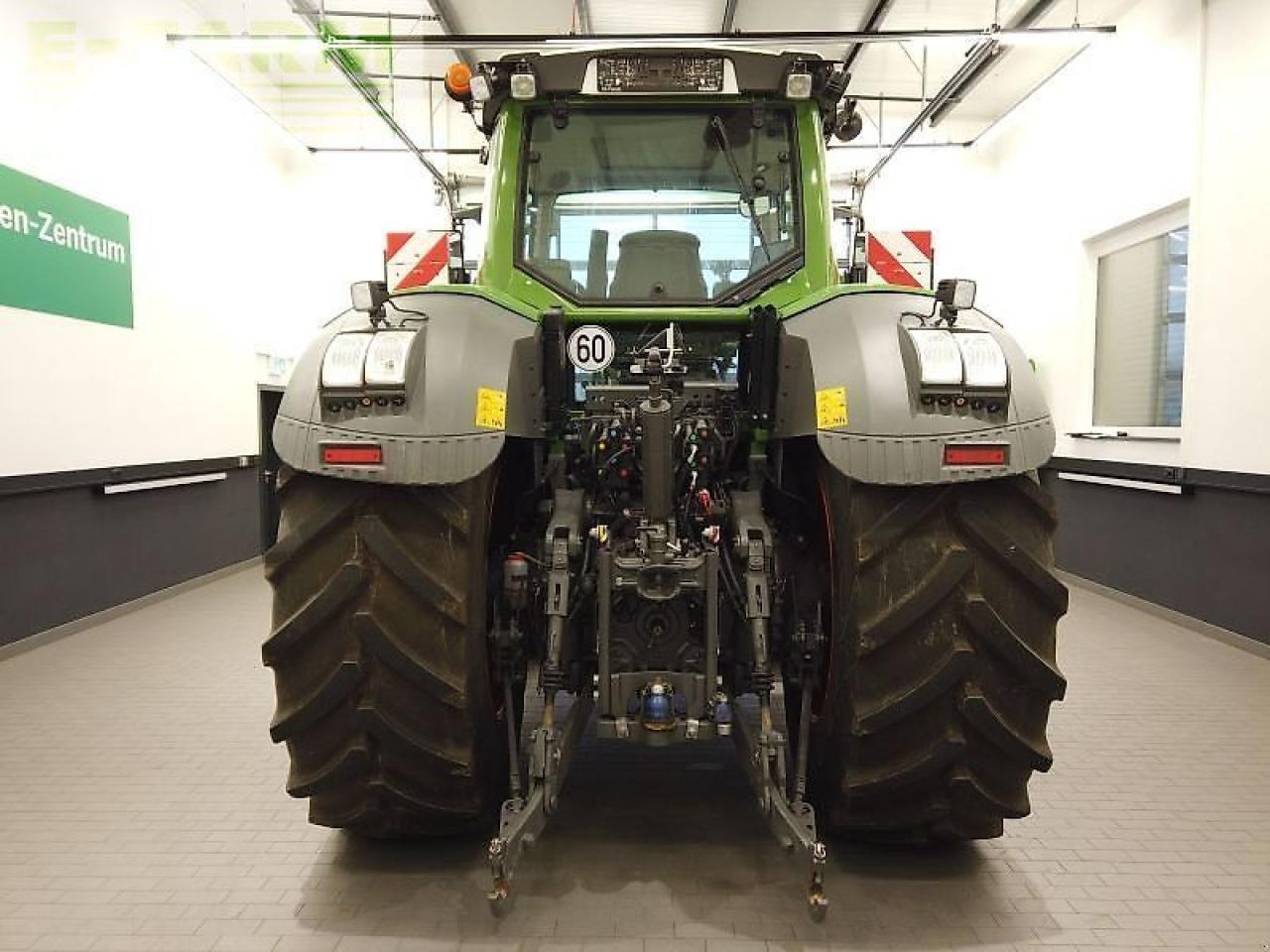Fendt 828 vario s4 profi plus ProfiPlus - Трактор: фото 5 Fendt 828 vario s4 profi plus ProfiPlus - Трактор: фото 5