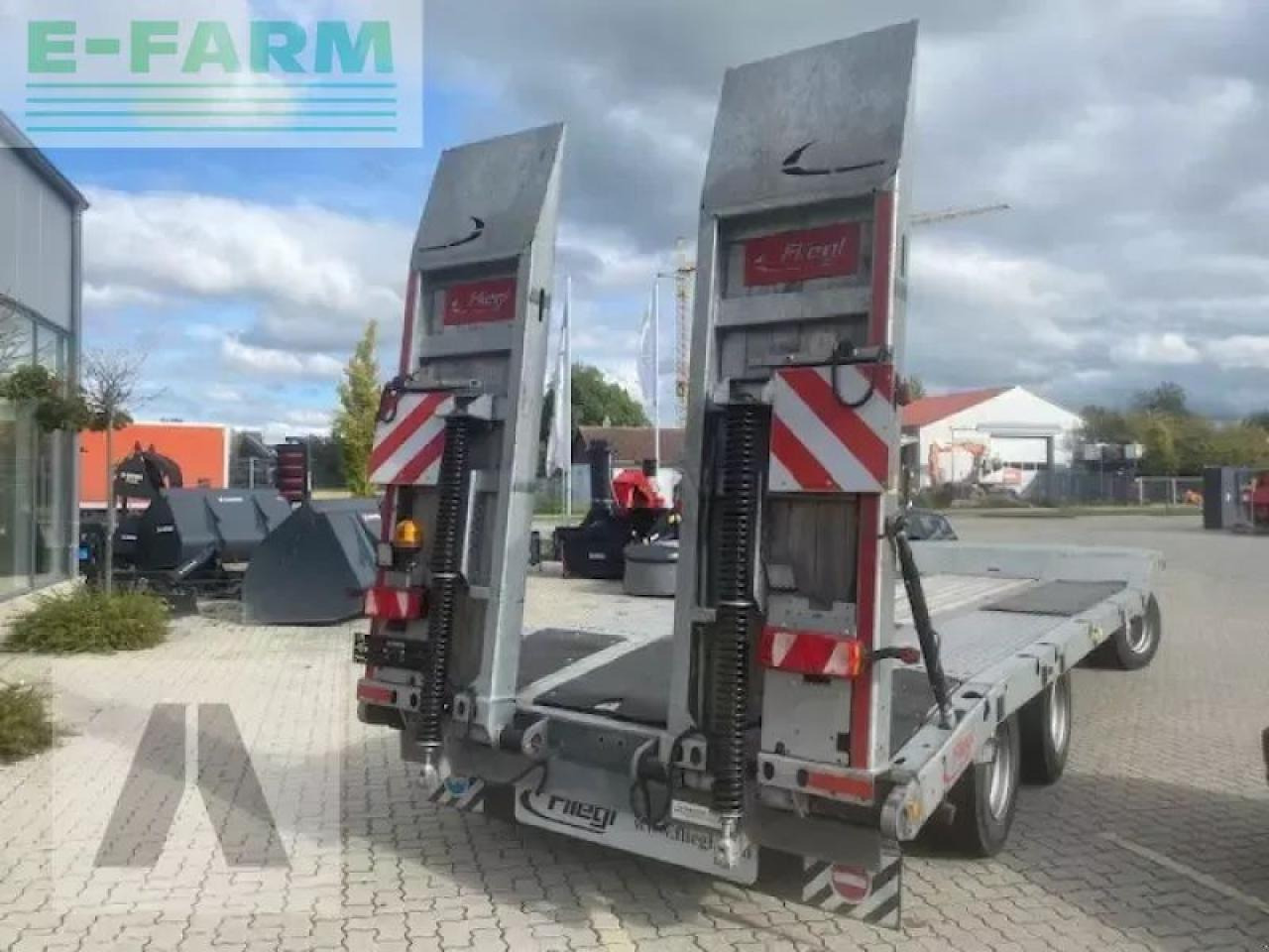 Fliegl dtl-s 300 agrar - Прицеп-автовоз: фото 4 Fliegl dtl-s 300 agrar - Прицеп-автовоз: фото 4