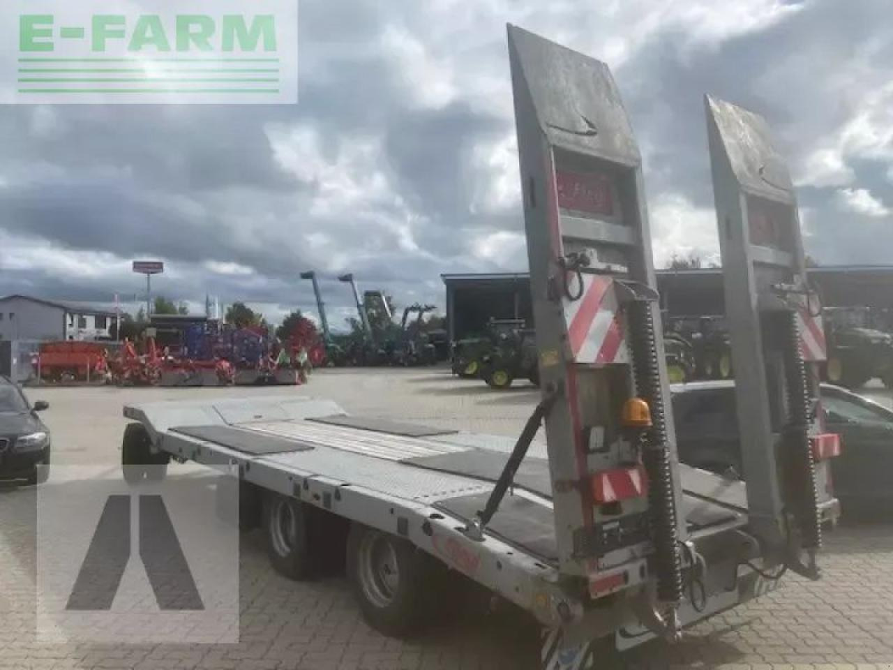Fliegl dtl-s 300 agrar - Прицеп-автовоз: фото 5 Fliegl dtl-s 300 agrar - Прицеп-автовоз: фото 5