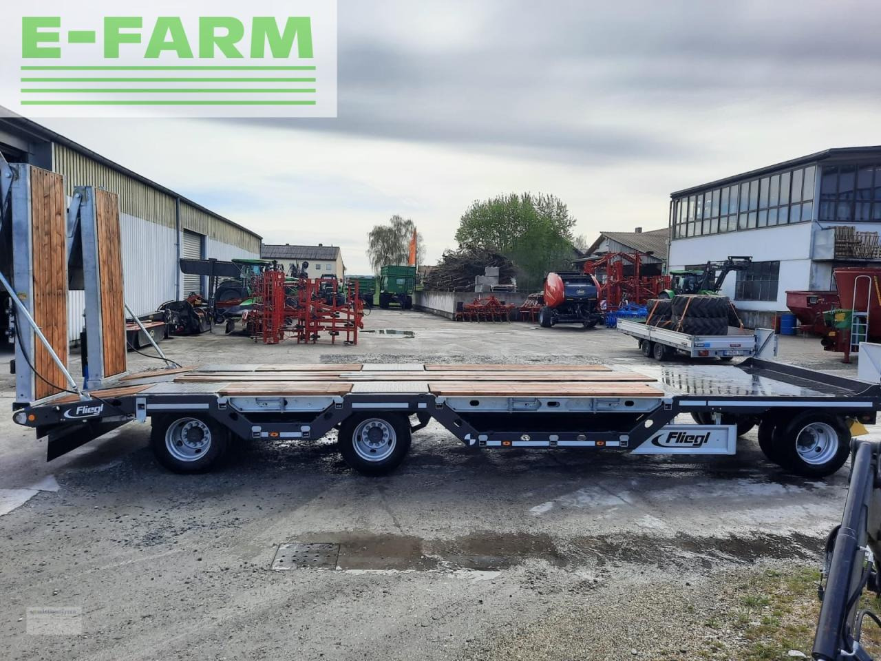 Fliegl dts 300 - Низкорамный прицеп: фото 5 Fliegl dts 300 - Низкорамный прицеп: фото 5