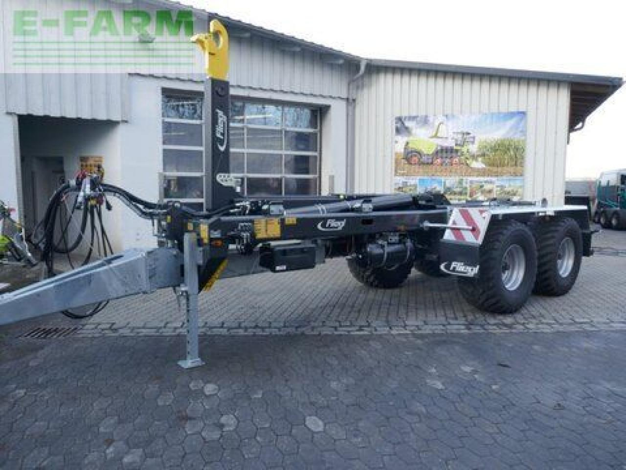 Fliegl hkl 22 - tandem abrollkipper - abgelagert! - Прицеп мультилифт/ Бункеровоз: фото 1 Fliegl hkl 22 - tandem abrollkipper - abgelagert! - Прицеп мультилифт/ Бункеровоз: фото 1