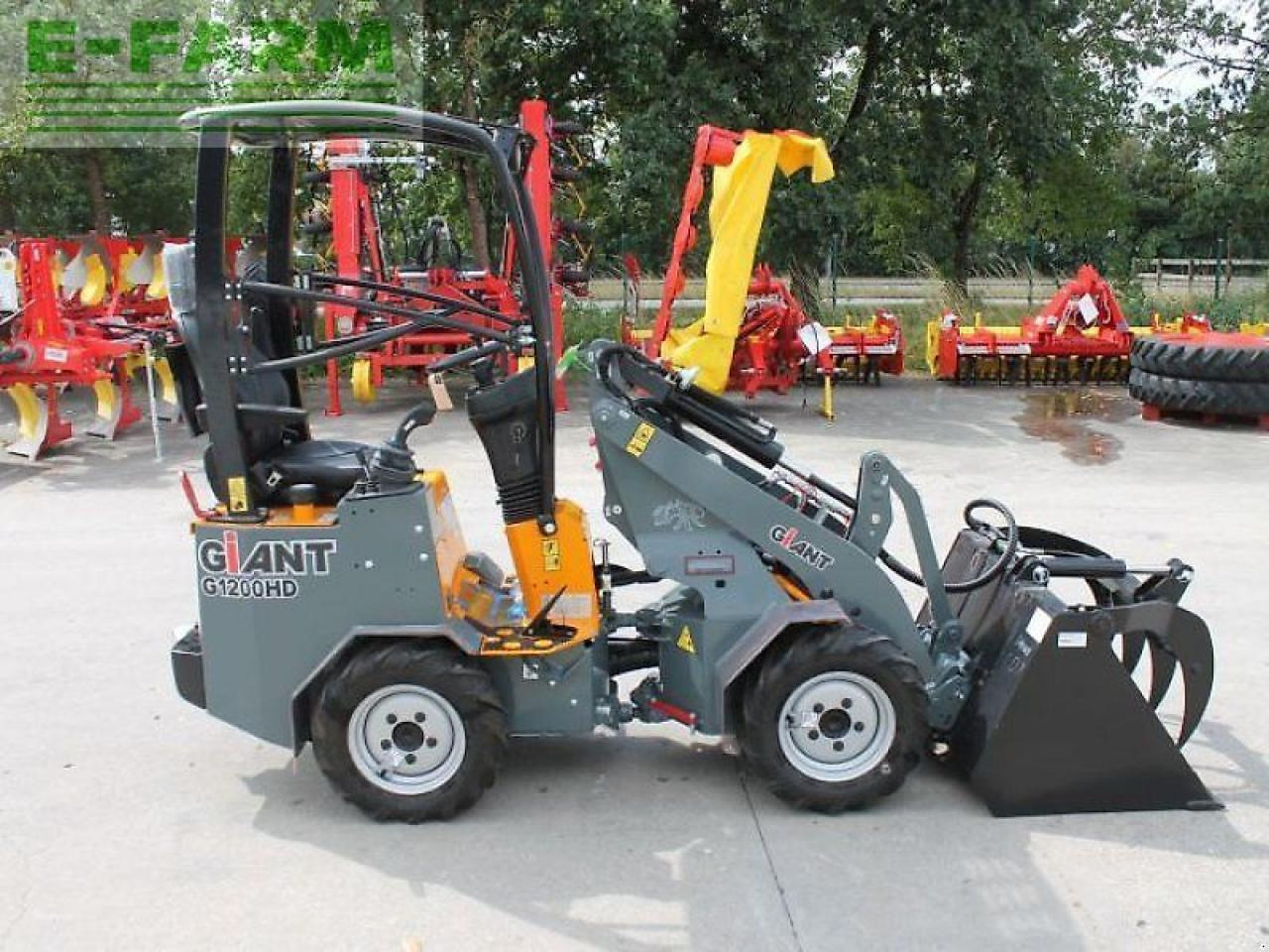 Giant g 1200 - Мини-экскаватор: фото 3 Giant g 1200 - Мини-экскаватор: фото 3