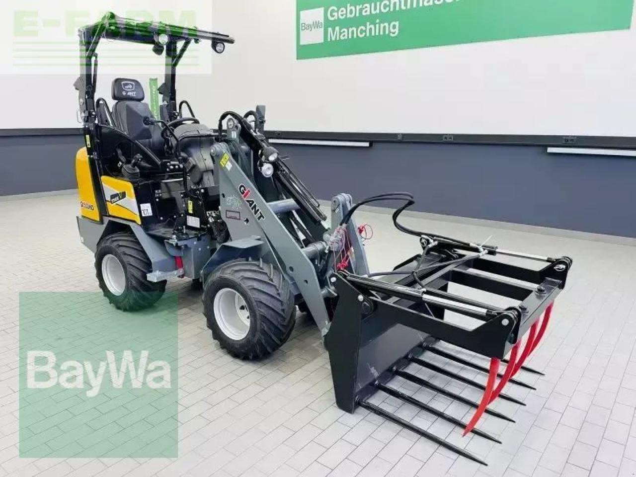 Giant g1500 hd - Мини-экскаватор: фото 3 Giant g1500 hd - Мини-экскаватор: фото 3