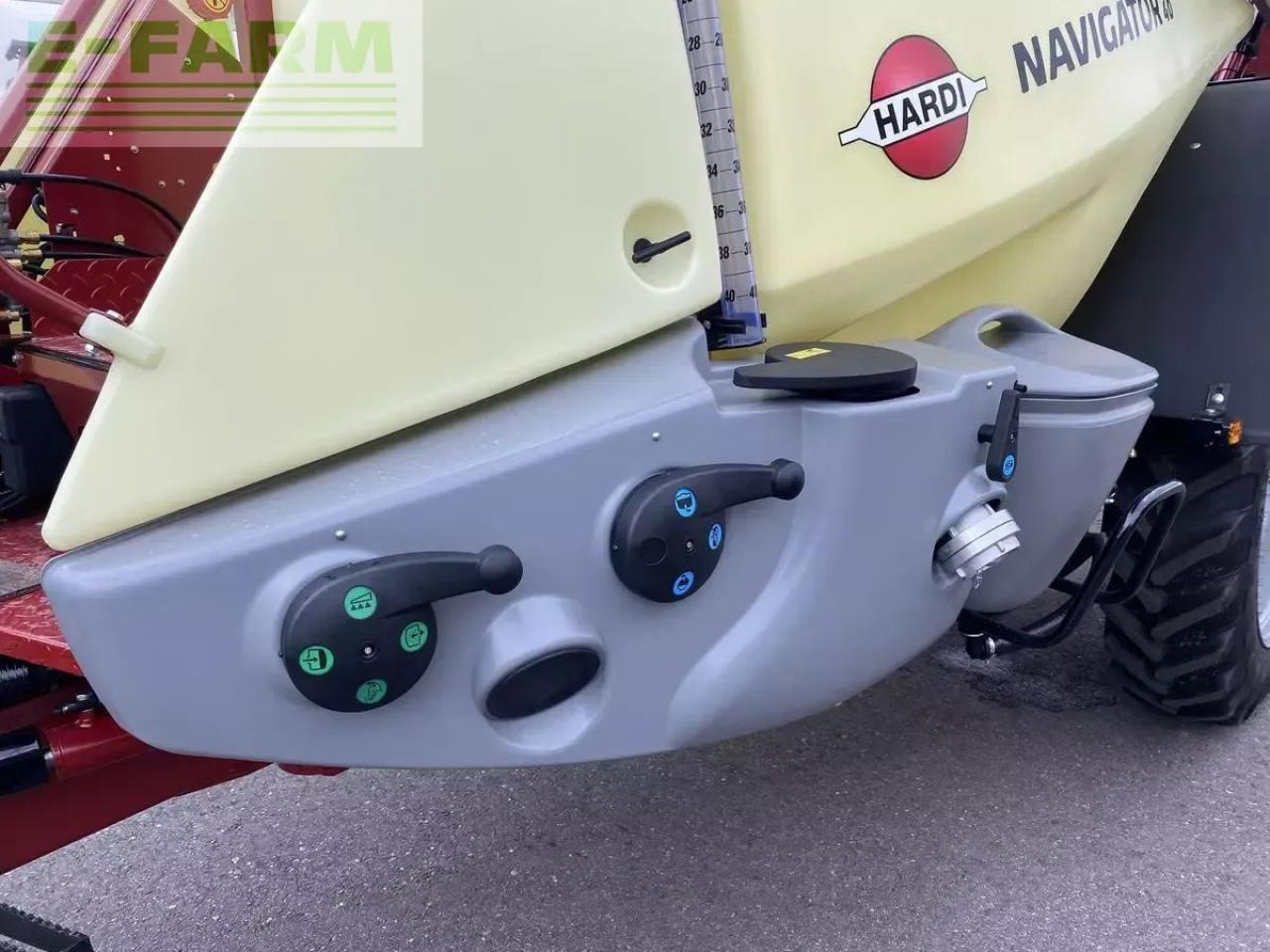 Hardi navigator 4000l 27m 9tb ddz - Прицепной опрыскиватель: фото 3 Hardi navigator 4000l 27m 9tb ddz - Прицепной опрыскиватель: фото 3